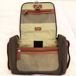 Bosca Leather Toiletries Kit Men’s